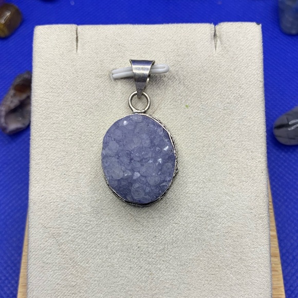 Small Lavender Quartz Crystal Druzy Pendant! .925 Sterling Silver Plated. - Picture 2 of 11
